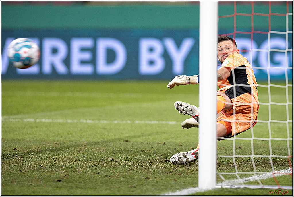 DFB-Pokal Herren Achtelfinale, 1.FC Koeln - Hamburger SV , 18.01.2022