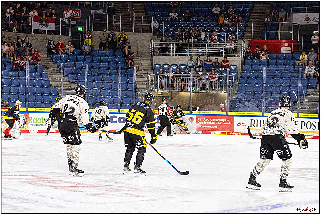 PENNY DEL 1. Testspiel Krefeld Pinguine - Koelner Haie; Krefeld, 10.09.2023