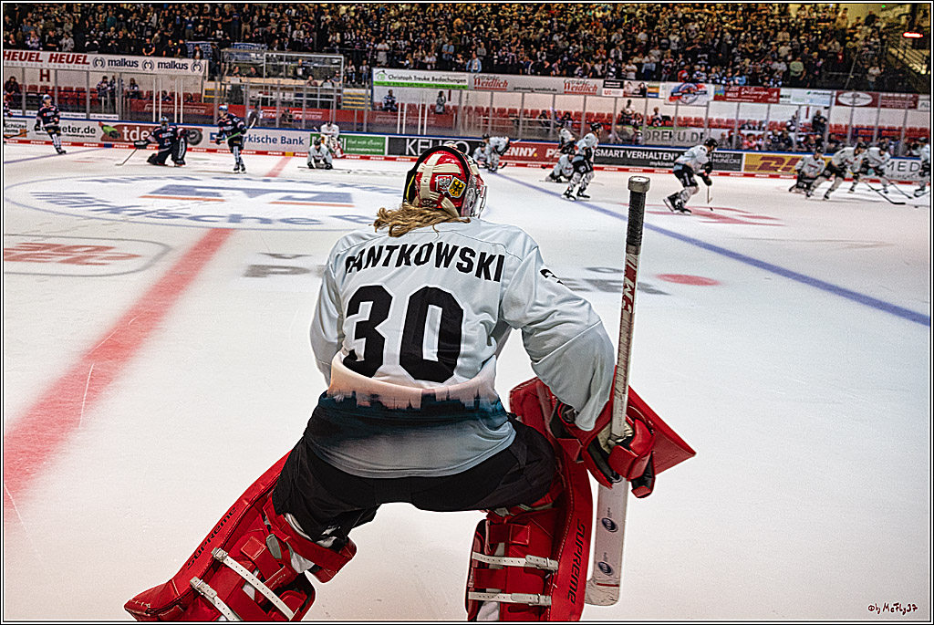 PENNY DEL 1 Iserlohn Roosters - Koelner Haie; Koeln, 28.09.2023