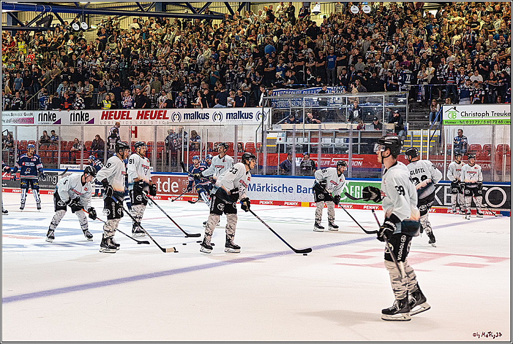 PENNY DEL 1 Iserlohn Roosters - Koelner Haie; Koeln, 28.09.2023