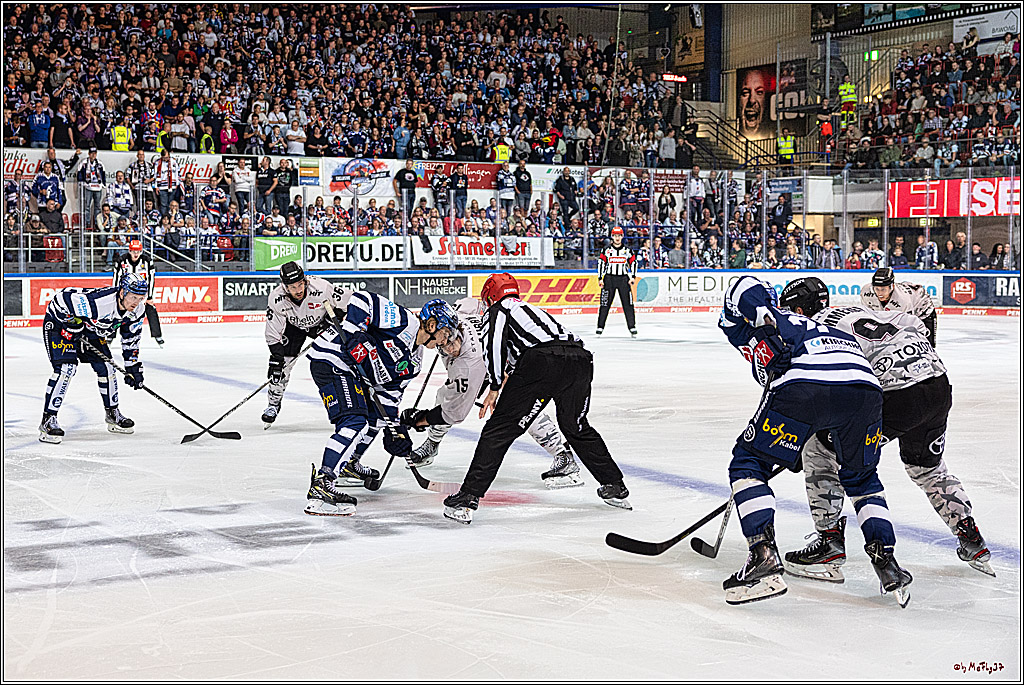 PENNY DEL 1 Iserlohn Roosters - Koelner Haie; Koeln, 28.09.2023