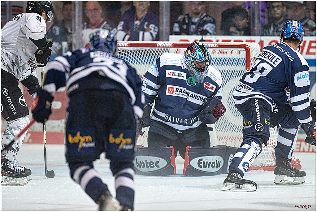 PENNY DEL 1 Iserlohn Roosters - Koelner Haie; Koeln, 28.09.2023