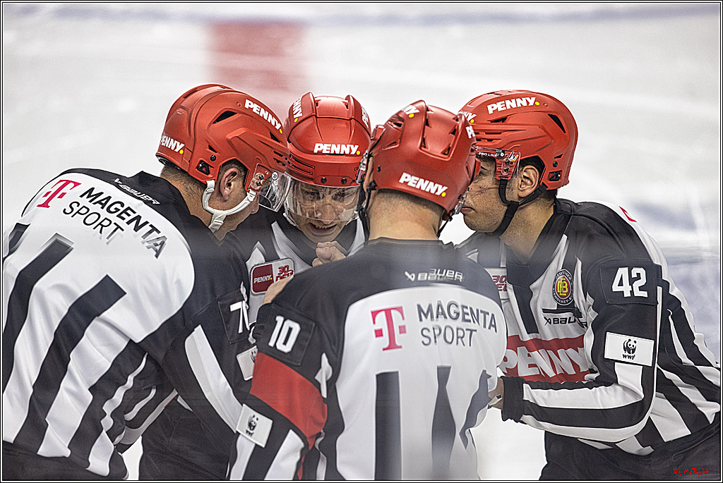 PENNY DEL 1. Koelner Haie - Augsburger Panther; Koeln, 03.10.2023