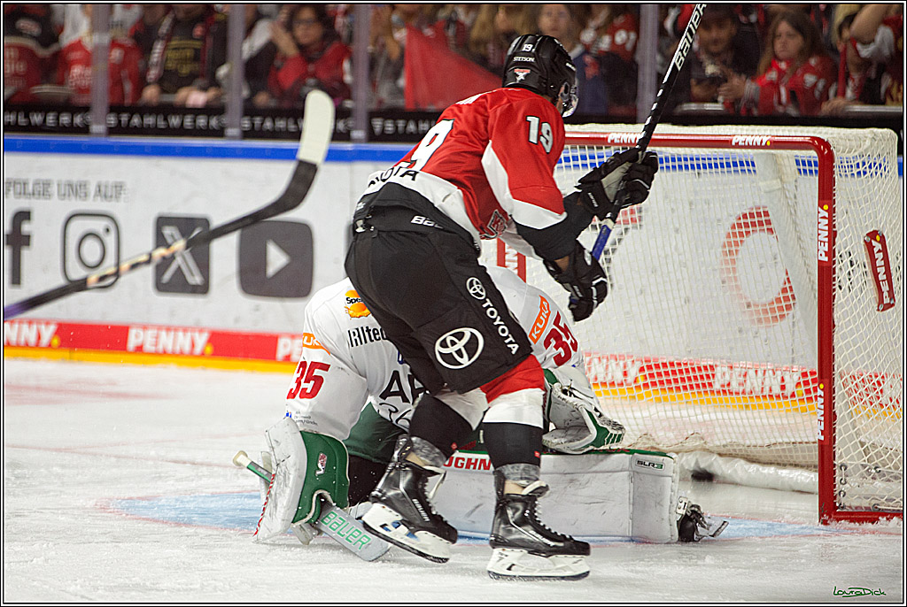 PENNY DEL; Koelner Haie- AEV Augsburg; Koeln, 03.10.2023