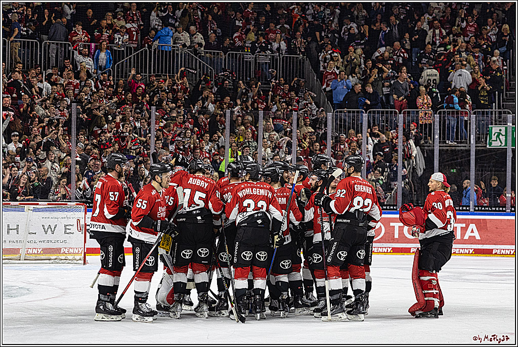 PENNY DEL 1. Koelner Haie - Augsburger Panther; Koeln, 03.10.2023