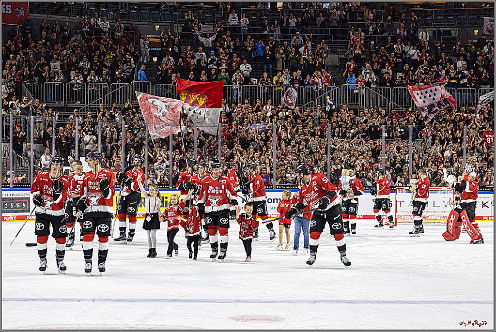 PENNY DEL 1. Koelner Haie - Augsburger Panther; Koeln, 03.10.2023