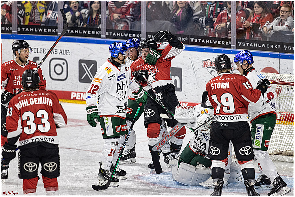 PENNY DEL 1. Koelner Haie - Augsburger Panther; Koeln, 19.11.2023