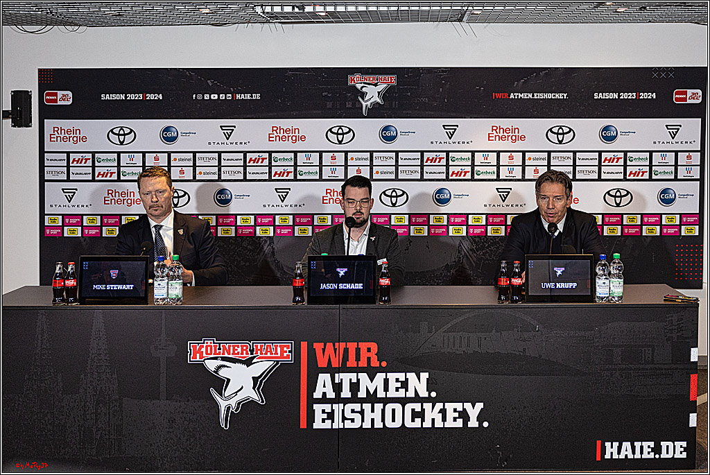 PENNY DEL 1. Koelner Haie - Grizzlys Wolfsburg; Koeln, 28.11.2023