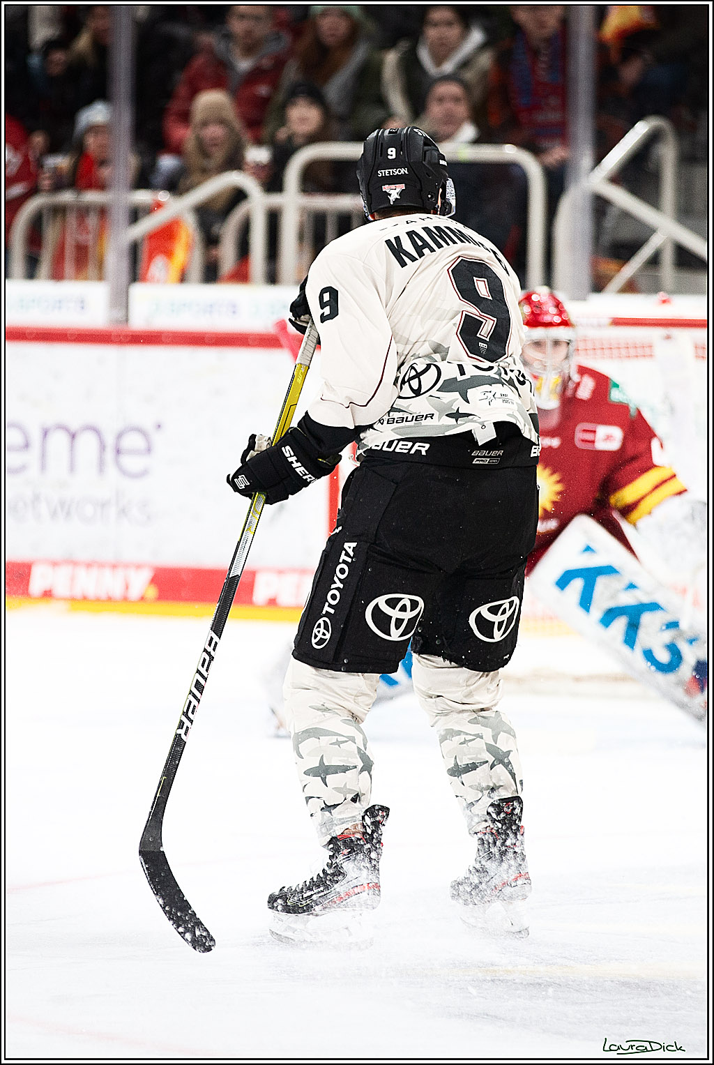 PENNY DEL; Duesseldorfer EG- Koelner Haie; Duesseldorf, 03.12.2023
