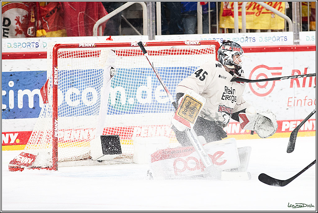 PENNY DEL; Duesseldorfer EG- Koelner Haie; Duesseldorf, 03.12.2023