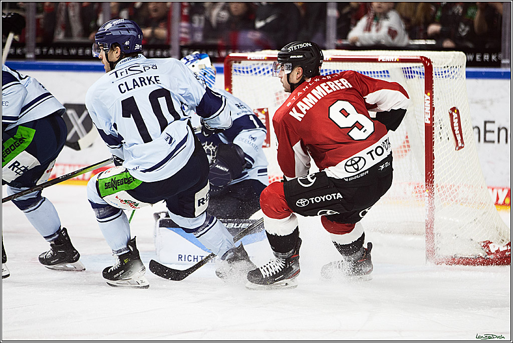 PENNY DEL; Koelner Haie- Straubing Tigers; Koeln, 15.12.2023