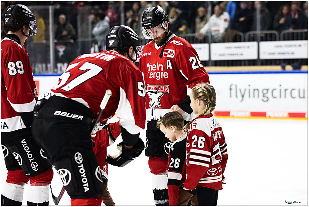 PENNY DEL; Koelner Haie- Straubing Tigers; Koeln, 15.12.2023