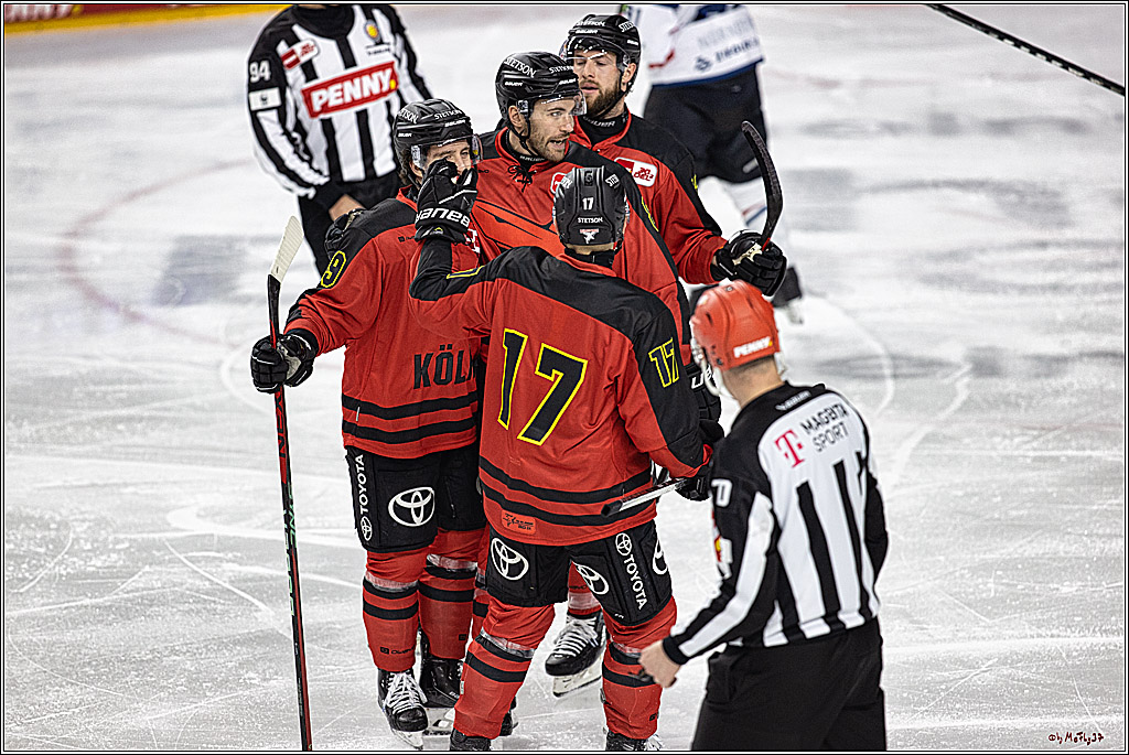 PENNY DEL 1. Koelner Haie - Nürnberg Ice Tigers; Koeln, 17.12.2023