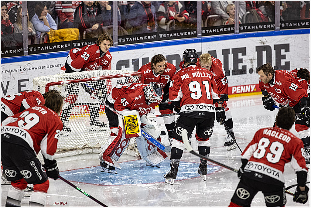 PENNY DEL 1. Kölner Haie - Löwen Frankfurt; Köln, 26.12.2023