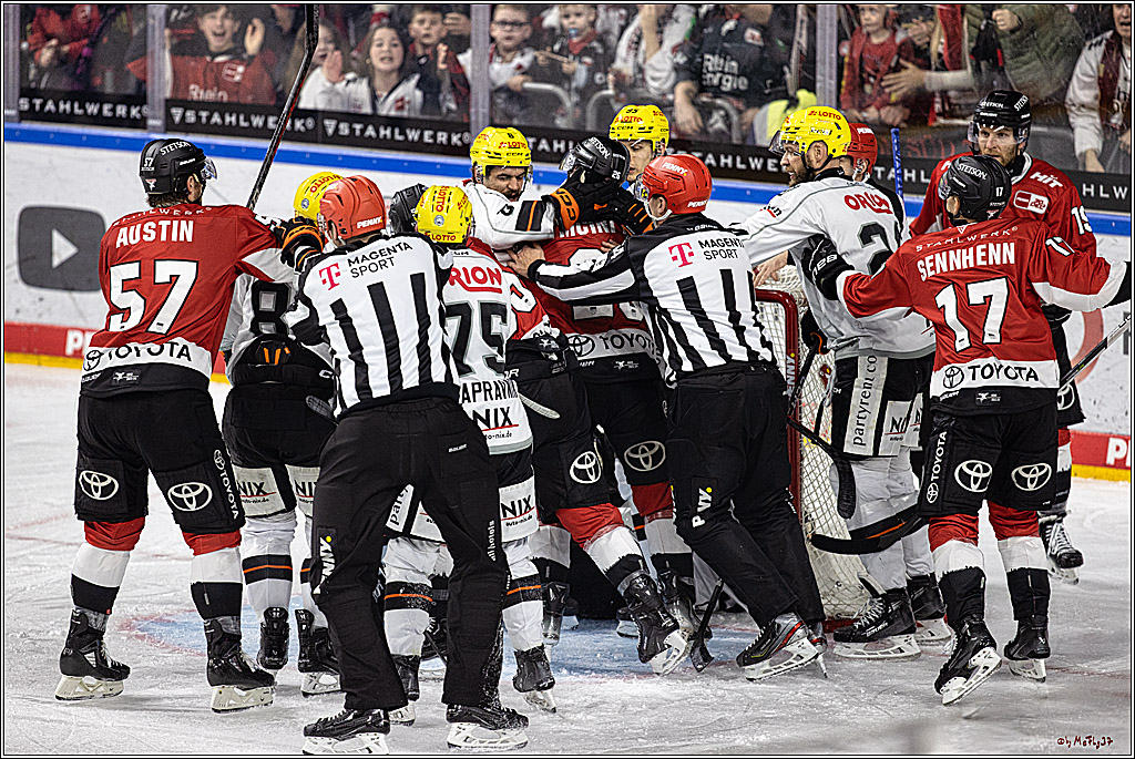 PENNY DEL 1. Kölner Haie - Löwen Frankfurt; Köln, 26.12.2023