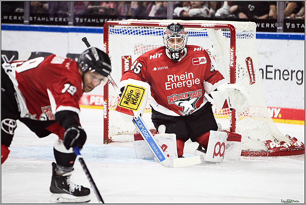 PENNY DEL; Koelner Haie- Loewen Frankfurt; Koeln, 26.12.2023
