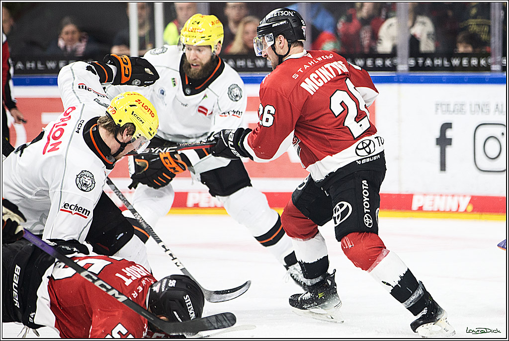 PENNY DEL; Koelner Haie- Loewen Frankfurt; Koeln, 26.12.2023