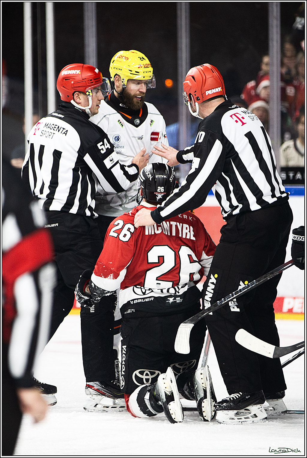 PENNY DEL; Koelner Haie- Loewen Frankfurt; Koeln, 26.12.2023