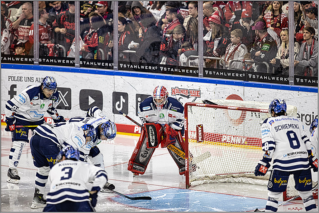 PENNY DEL 1: Kölner Haie -Iserlohn Roosters; Köln, 02.01.2024