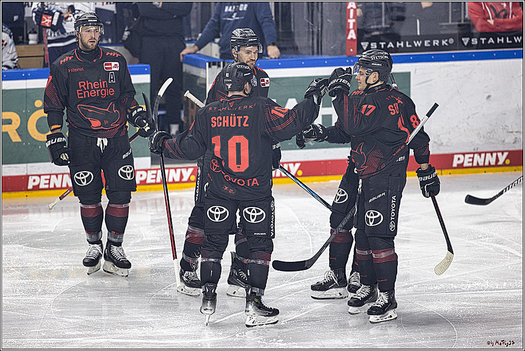 PENNY DEL 1: Kölner Haie -Iserlohn Roosters; Köln, 02.01.2024