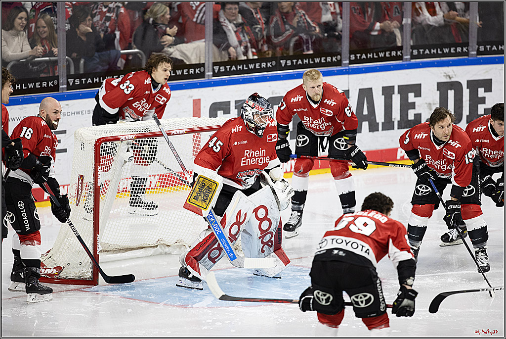 PENNY DEL 1; Kölner Haie - Fischtown Pinguins Bremerhaven; Köln, 30.01.2024