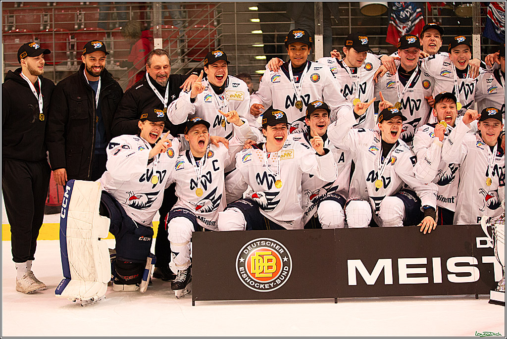 4. Finale Spiel U17 Koelner Junghaie- Jungadler Mannheim; Koeln, 21.04.2024