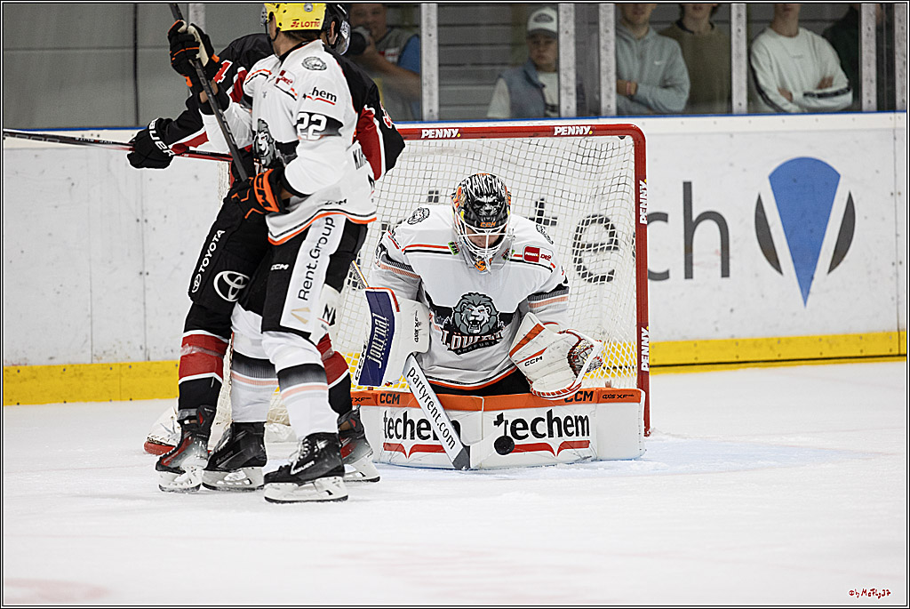 PENNY DEL, Testspiel Kölner Haie - Löwen Frankfurt 2-1; Köln, 25.08.2024