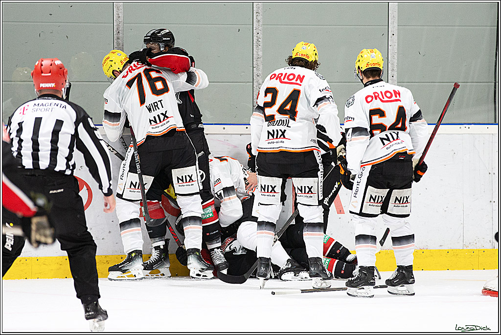 PENNY DEL;Testspiel Koelner Haie- Loewen Frankfurt; Koeln, 25.08.2024