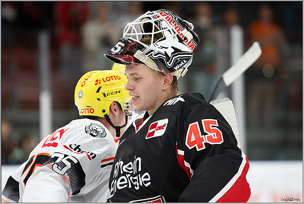 PENNY DEL;Testspiel Koelner Haie- Loewen Frankfurt; Koeln, 25.08.2024