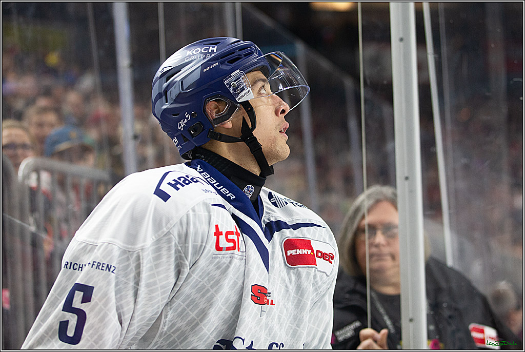 PENNY DEL; Koelner Haie- Staubing Tigers; Koeln, 03.10.2024