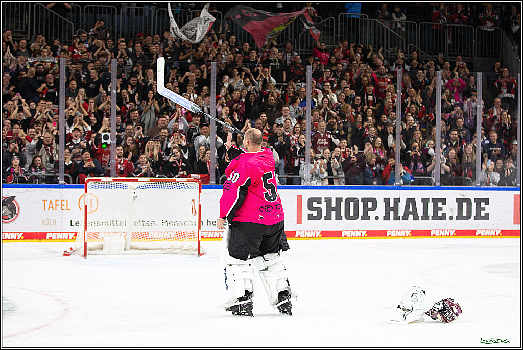 PENNY DEL; Koelner Haie- Staubing Tigers; Koeln, 03.10.2024