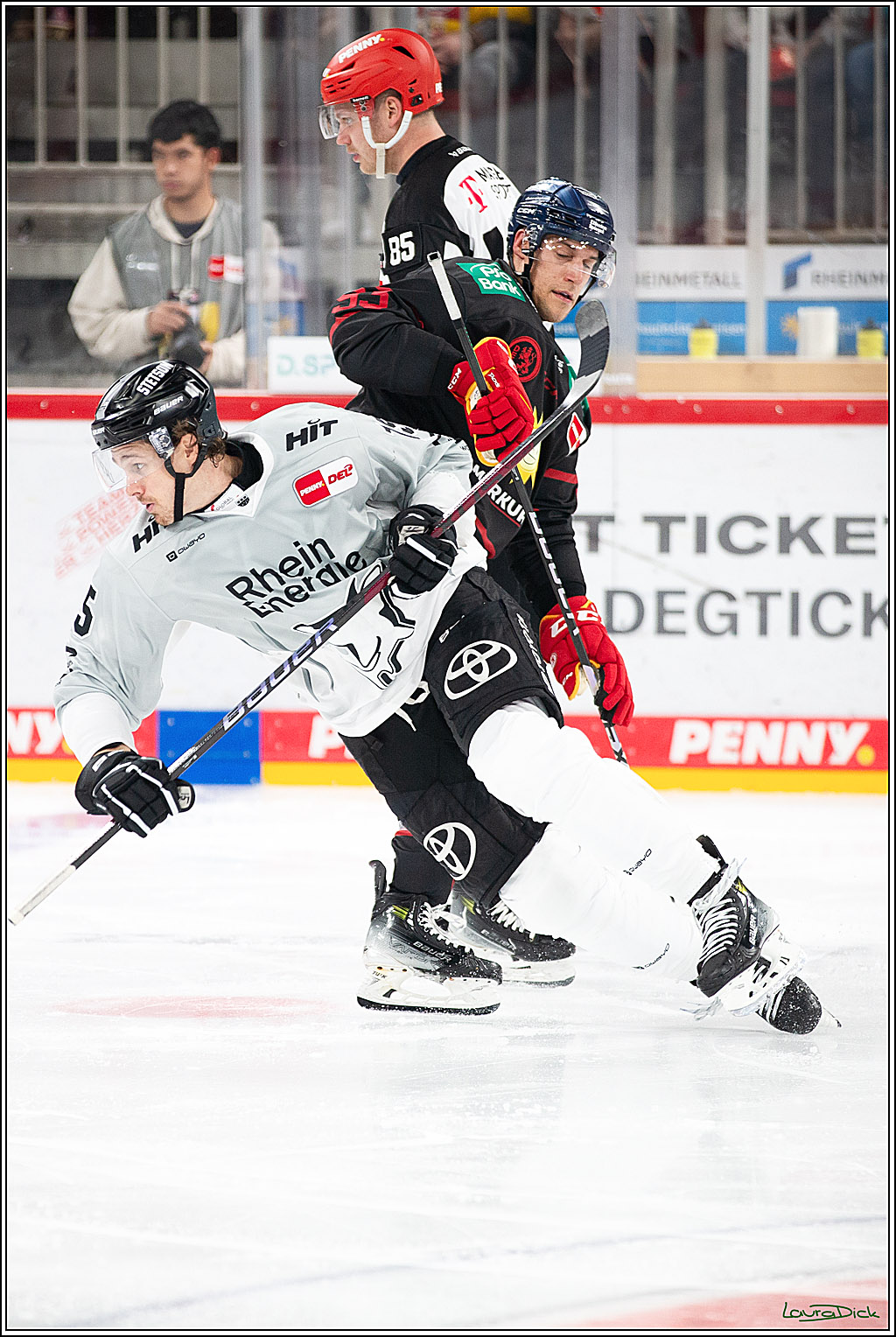 PENNY DEL; Duesseldorfer EG-Koelner Haie; Duesseldorf, 18.10.2024