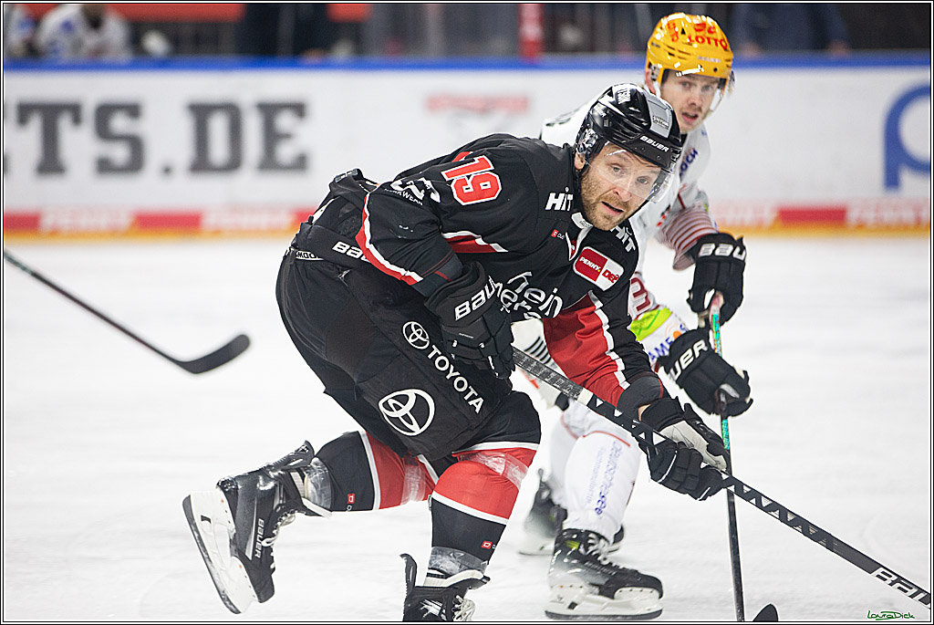 PENNY DEL; Koelner Haie-Pinguine Bremerhaven; Koeln, 15.11.2024