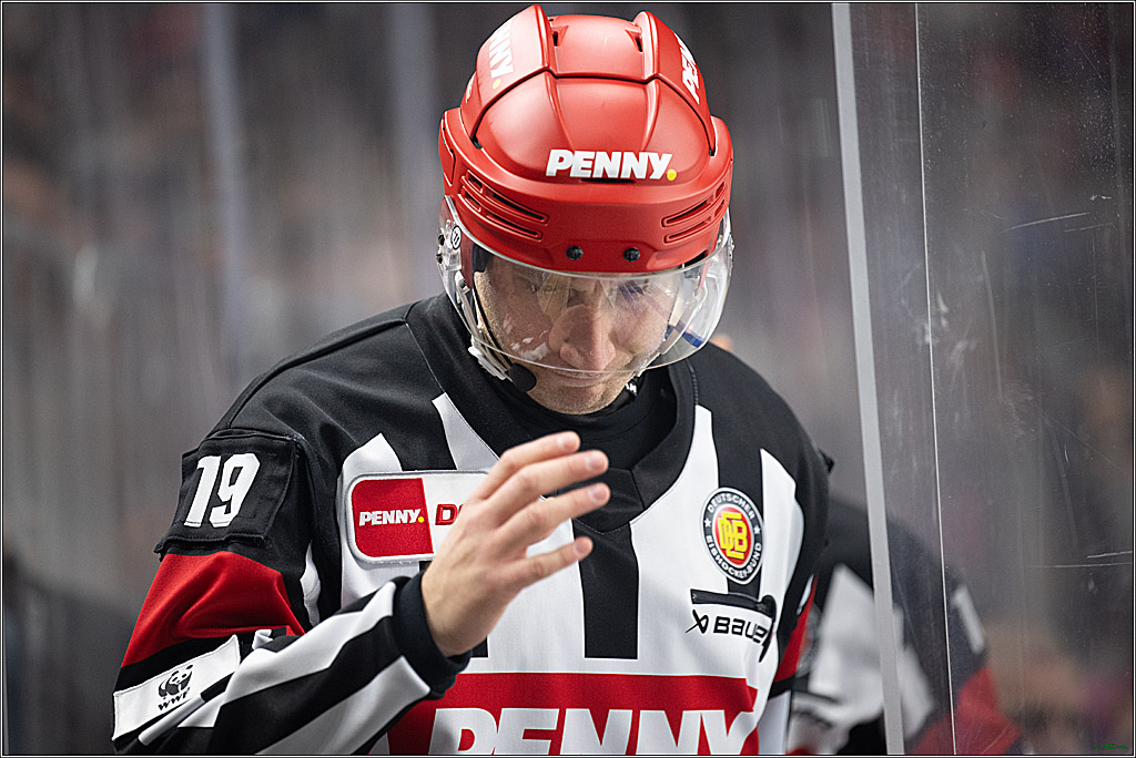 PENNY DEL; Koelner Haie-Schwenninger Wild Wings; Koeln, 01.12.2024