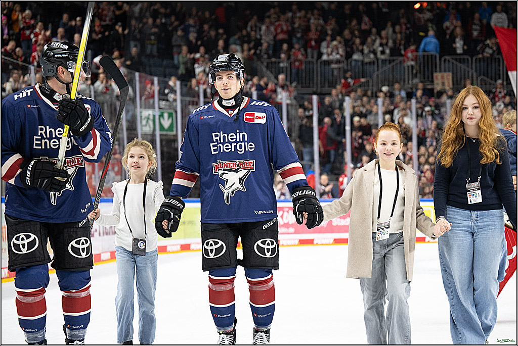 PENNY DEL; Koelner Haie-Augsburger Panther; Koeln, 08.12.2024
