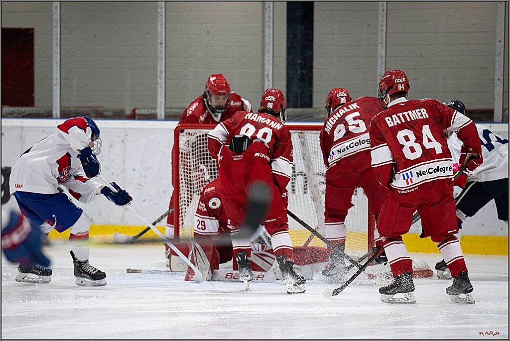 Freundschaftsspiel Junghaie U17 - Nationalmannschaft GRB U18; Köln, 18.12.2024