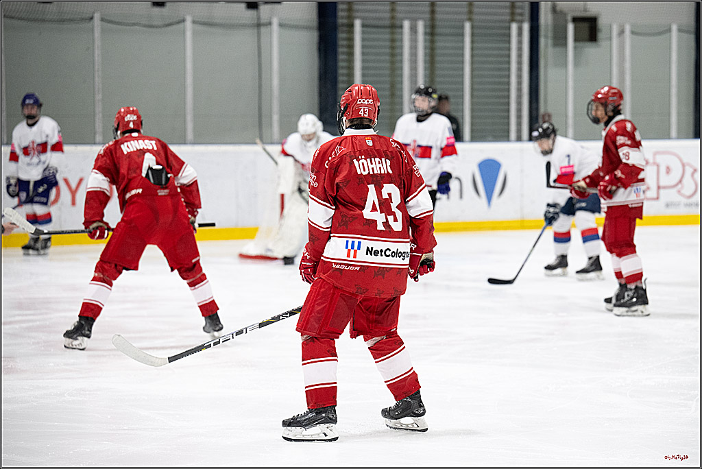 Freundschaftsspiel Junghaie U17 - Nationalmannschaft GRB U18; Köln, 18.12.2024