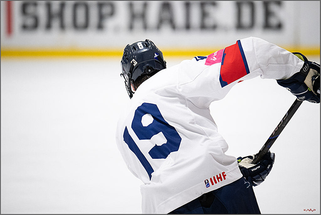 Freundschaftsspiel Junghaie U17 - Nationalmannschaft GRB U18; Köln, 18.12.2024
