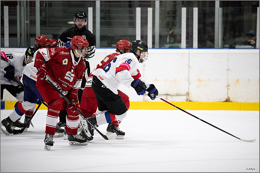 Freundschaftsspiel Junghaie U17 - Nationalmannschaft GRB U18; Köln, 18.12.2024