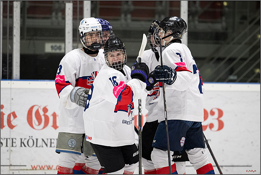 Freundschaftsspiel Junghaie U17 - Nationalmannschaft GRB U18; Köln, 18.12.2024
