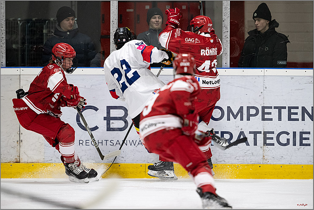 Freundschaftsspiel Junghaie U17 - Nationalmannschaft GRB U18; Köln, 18.12.2024