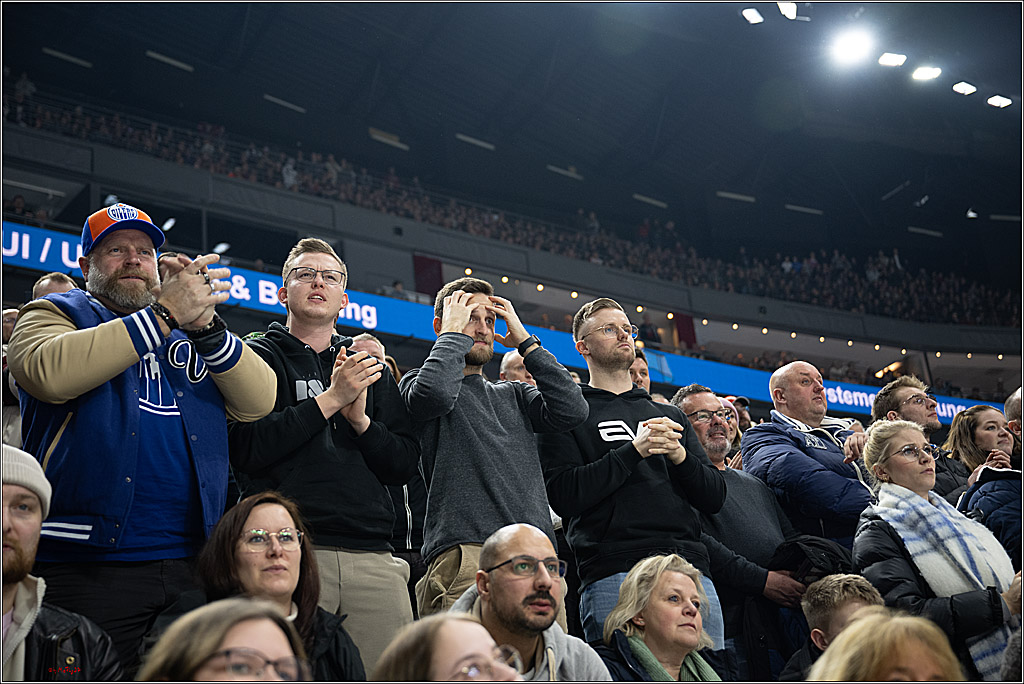 PENNY DEL 1; Kölner Haie - Grizzlys Wolfsburg; Köln, 10.01.2025