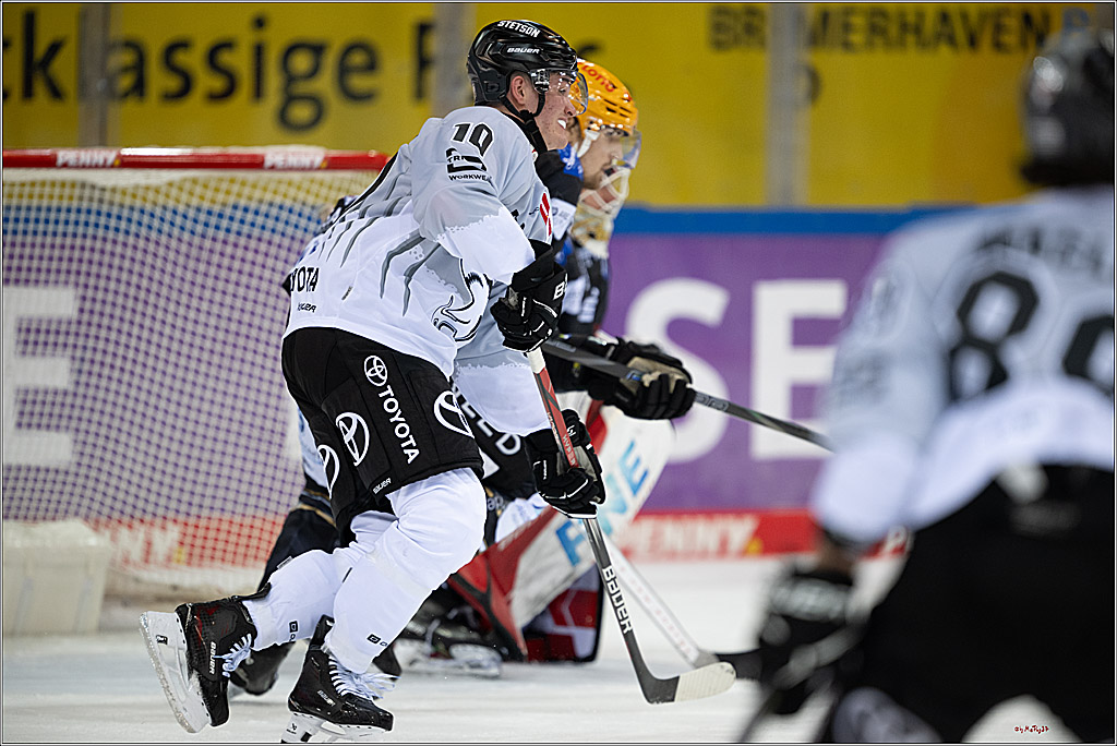 PENNY DEL 1 - Playoff Viertelfinale; Fischtown Pinguins Bremerhaven - Kölner Haie; Bremerhaven, 16.03.2025