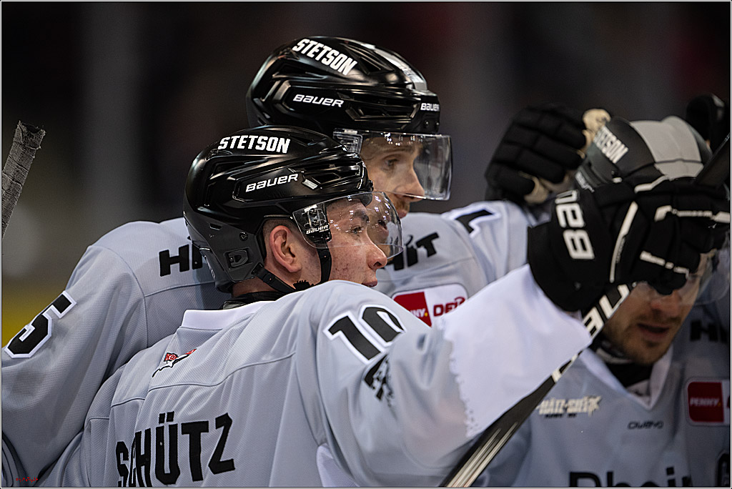 PENNY DEL 1 - Playoff Viertelfinale; Fischtown Pinguins Bremerhaven - Kölner Haie; Bremerhaven, 16.03.2025