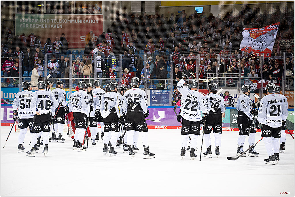 PENNY DEL 1 - Playoff Viertelfinale; Fischtown Pinguins Bremerhaven - Kölner Haie; Bremerhaven, 16.03.2025