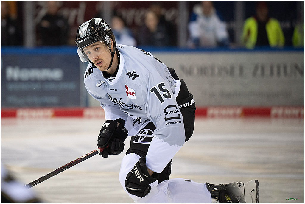 PENNY DEL; Fischtown Pinguins-Koelner Haie; Bremerhaven, 16.03.2025