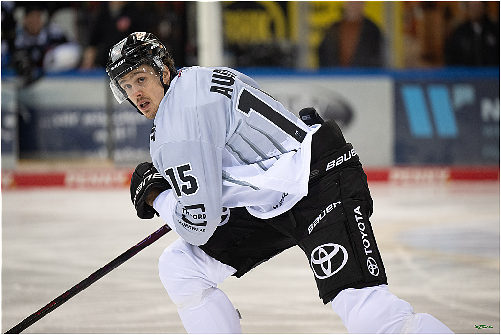 PENNY DEL; Fischtown Pinguins-Koelner Haie; Bremerhaven, 16.03.2025