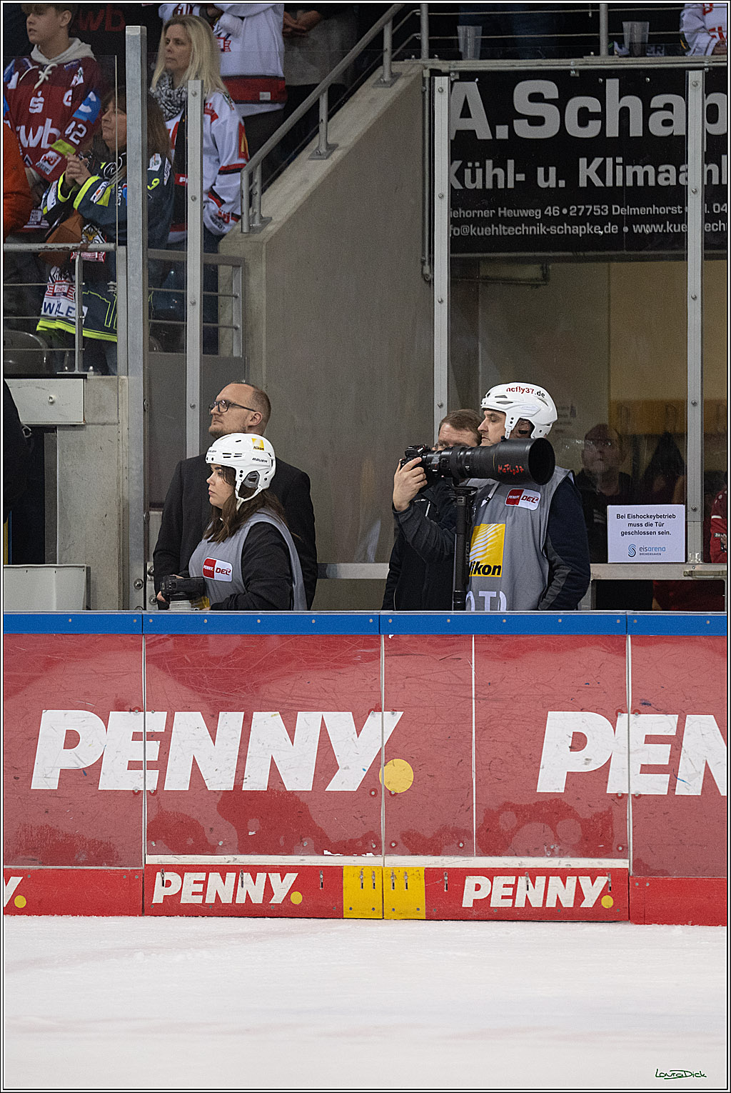 PENNY DEL; Fischtown Pinguins-Koelner Haie; Bremerhaven, 16.03.2025