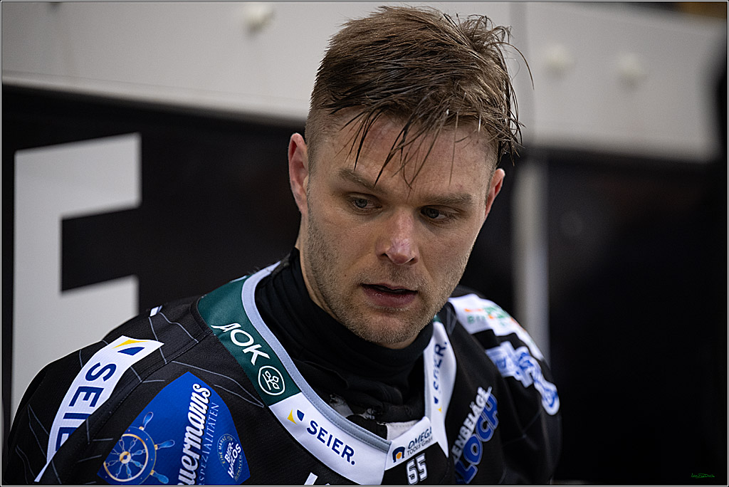 PENNY DEL; Fischtown Pinguins-Koelner Haie; Bremerhaven, 16.03.2025