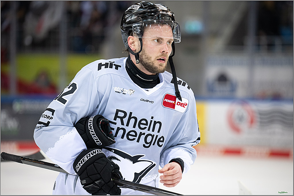 PENNY DEL; Fischtown Pinguins-Koelner Haie; Bremerhaven, 16.03.2025